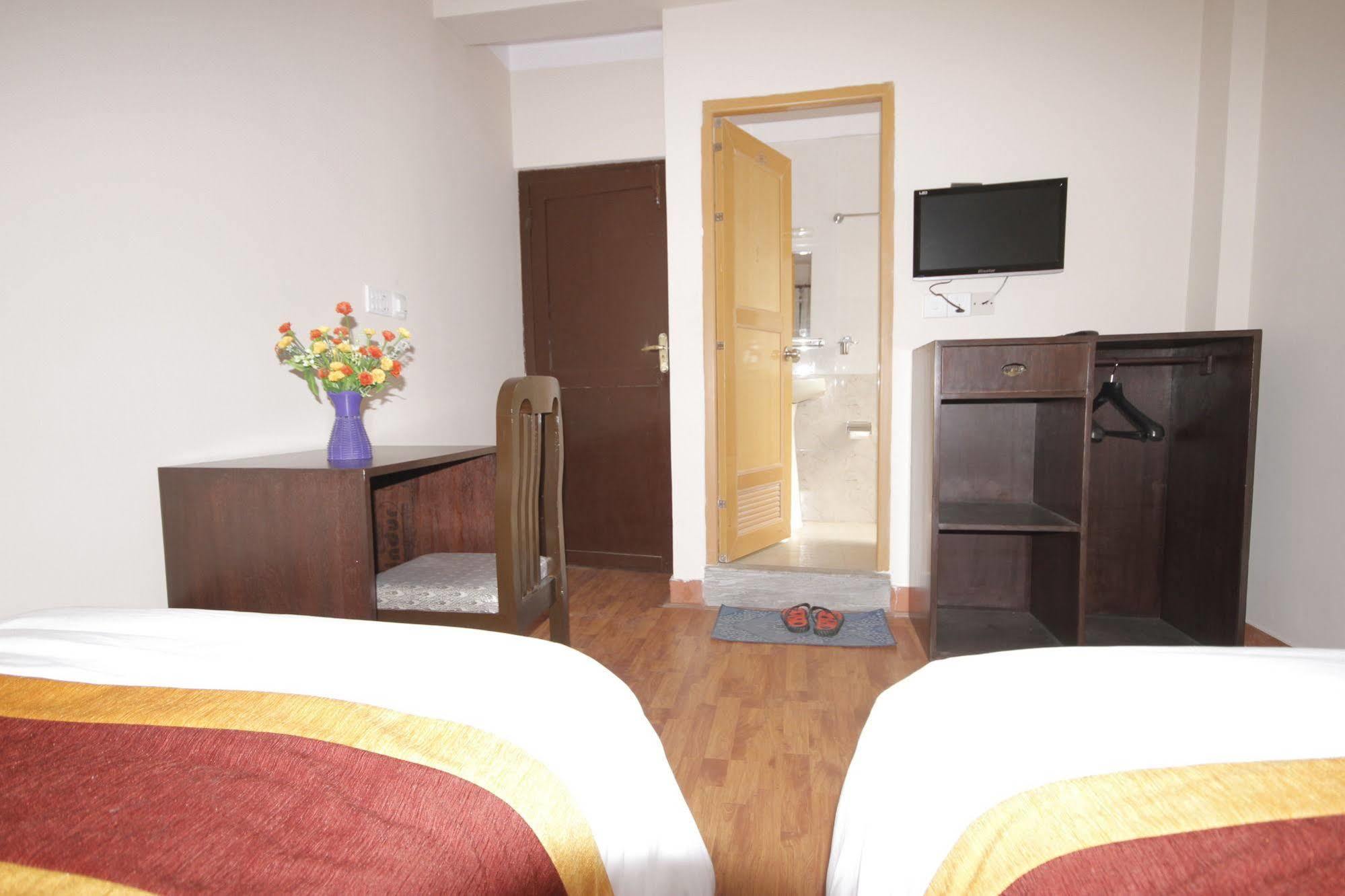 Kathmandu Sunny Hotel Buitenkant foto