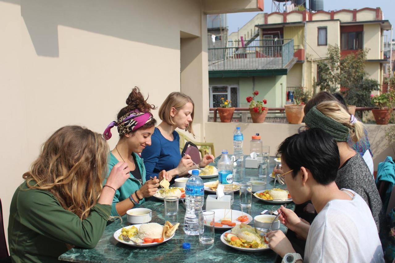 Kathmandu Sunny Hotel Buitenkant foto